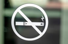 No smoking e-cigarette sign