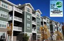 Townhouses and a tobacco-free property sign